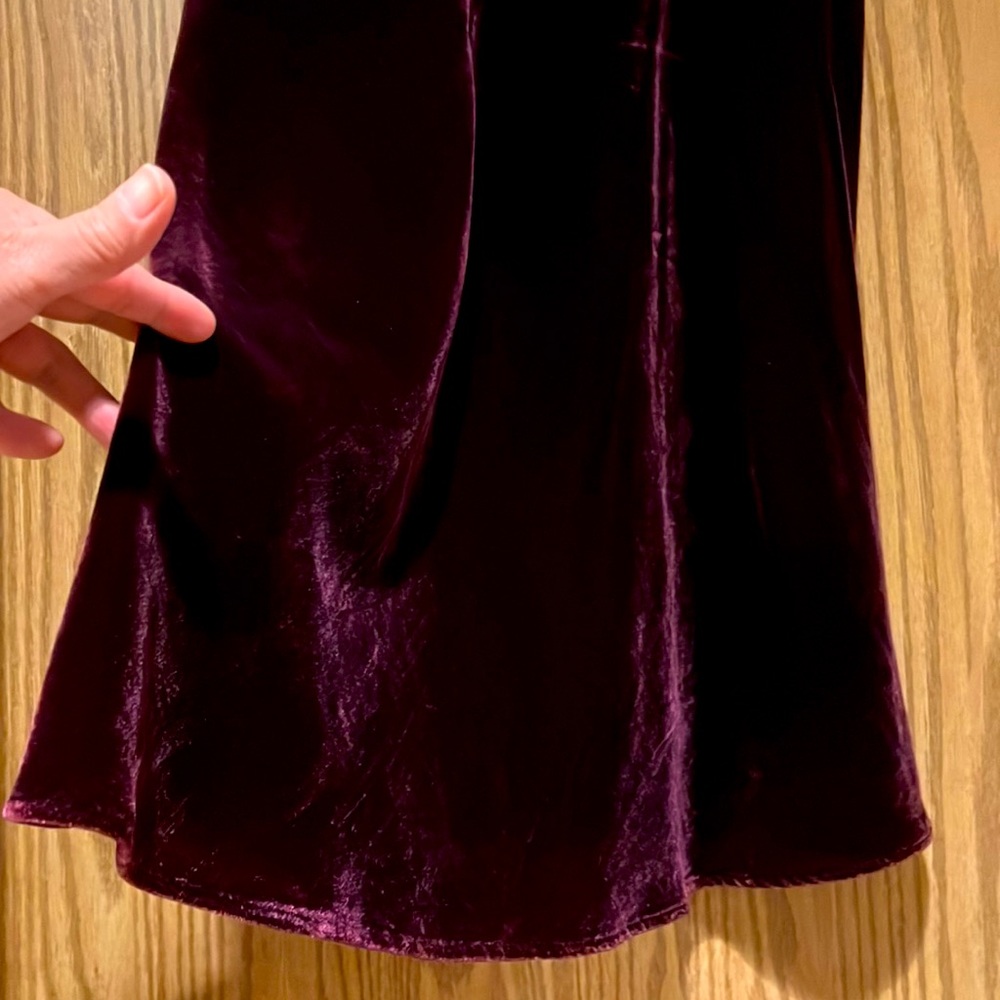 Banana Republic velvet dark red/burgundy midi skirt - Picture 4 of 12